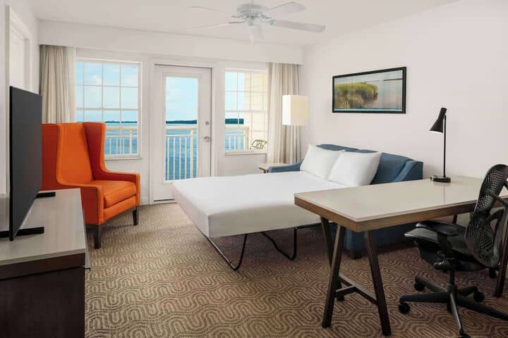 Room 11 of 39