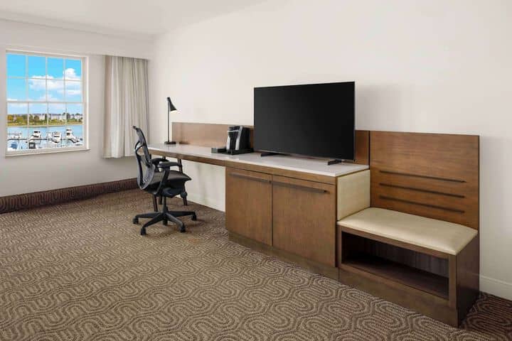 Room 8 of 39